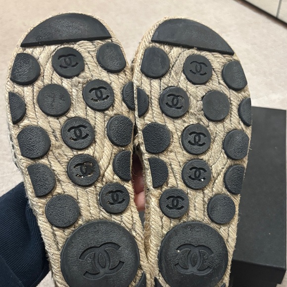 CHANEL Black and Gold Espadrille Sandals - Picture 8 of 9
